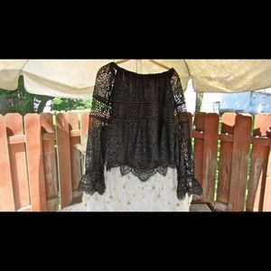 HP🎉Kendall and Kylie Off-The-Shoulder Lace Top